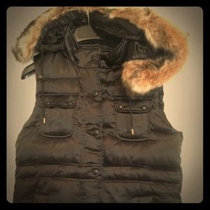Banana Republic Sateen Puffer Vest -Removable Hood